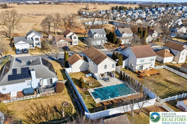 $469,900 | 275 Crown Drive, Easton, PA 18040