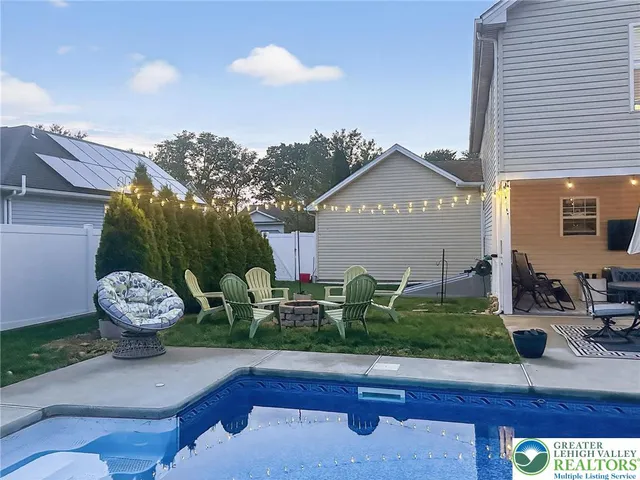 $469,900 | 275 Crown Drive, Easton, PA 18040