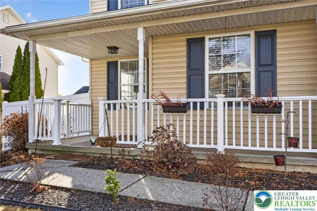 $469,900 | 275 Crown Drive, Easton, PA 18040