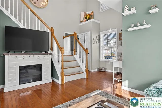 $469,900 | 275 Crown Drive, Easton, PA 18040