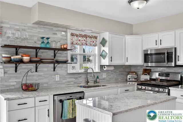 $469,900 | 275 Crown Drive, Easton, PA 18040