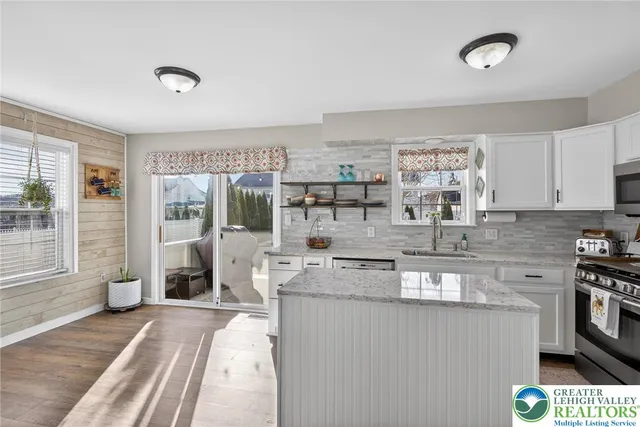 $469,900 | 275 Crown Drive, Easton, PA 18040