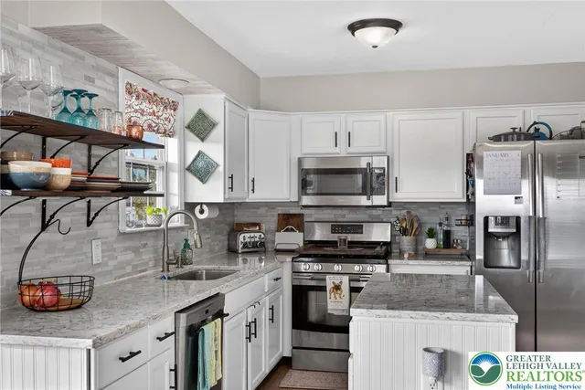 $469,900 | 275 Crown Drive, Easton, PA 18040