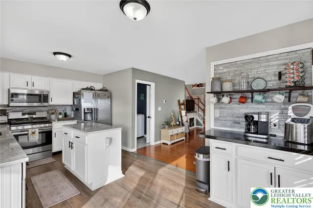 $469,900 | 275 Crown Drive, Easton, PA 18040