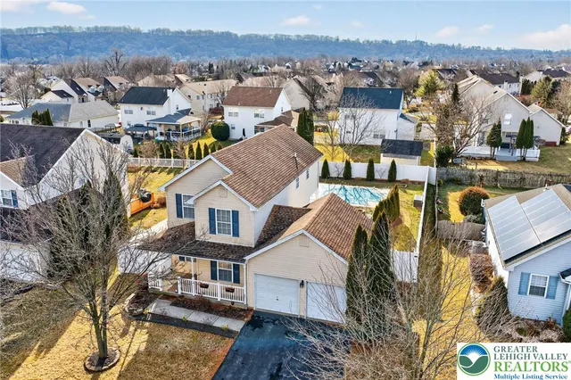 $469,900 | 275 Crown Drive, Easton, PA 18040