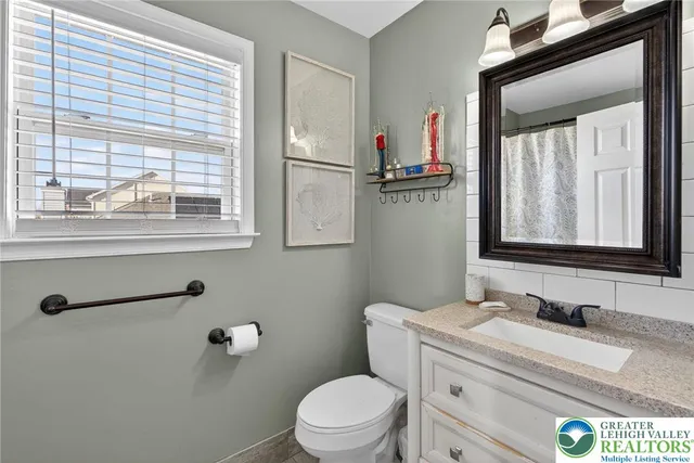 $469,900 | 275 Crown Drive, Easton, PA 18040