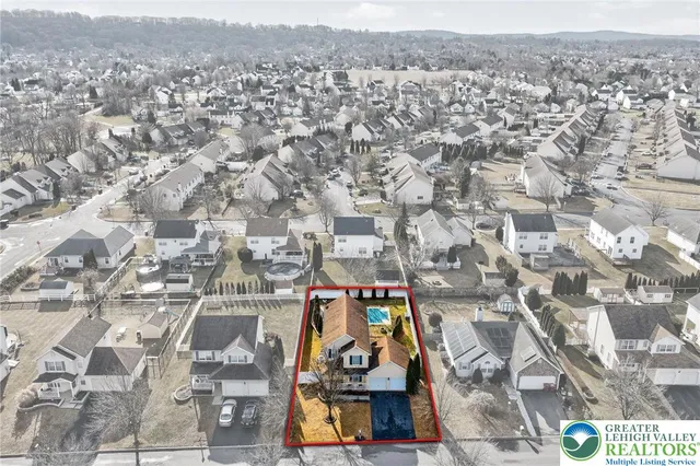 $469,900 | 275 Crown Drive, Easton, PA 18040