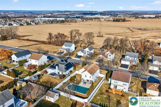 $469,900 | 275 Crown Drive, Easton, PA 18040