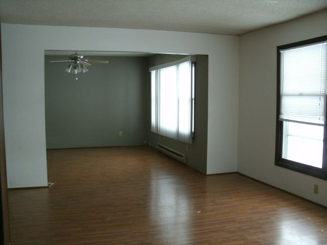 525 South Indiana Street Waterloo, IN 46793 - Photo 2 of 12 Gallery Image 2