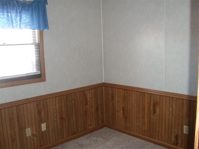 525 South Indiana Street Waterloo, IN 46793 - Photo 9 of 12 Gallery Image 9