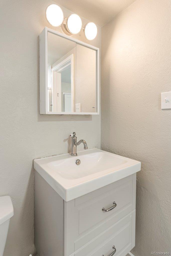 956 Racine Street Aurora, CO 80011 - Photo 18 of 25