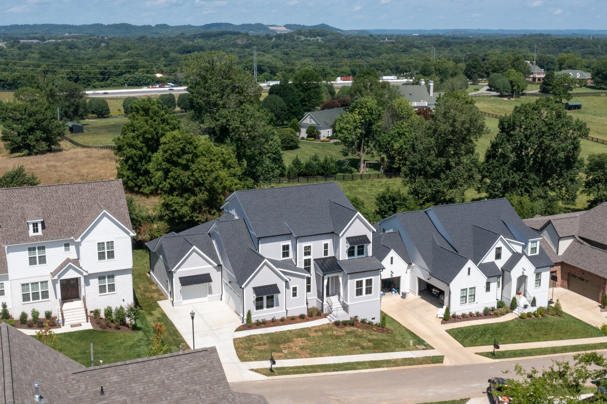 231 Circuit Road Franklin, TN 37064 - Photo 4 of 50 Gallery Image 4