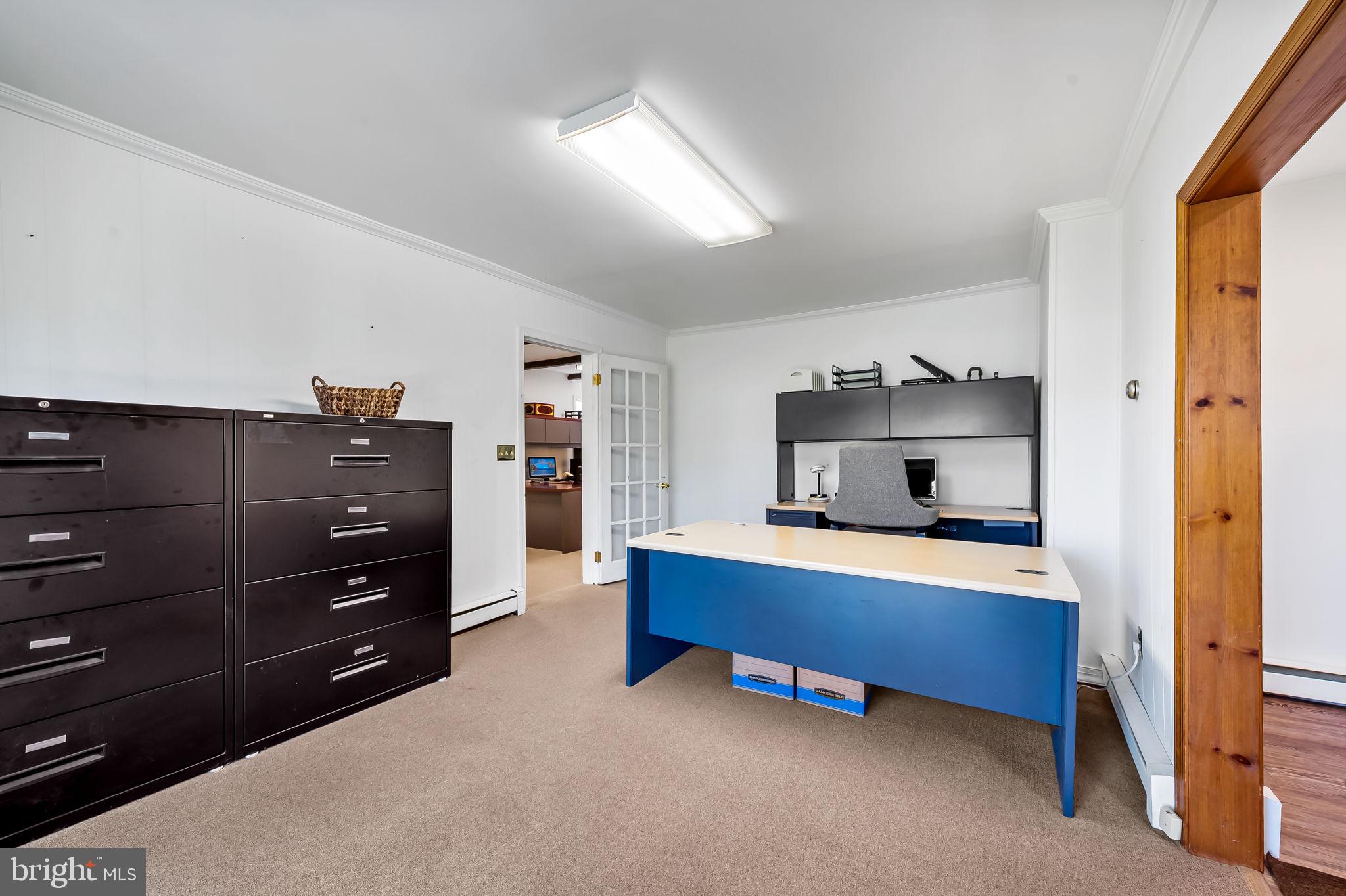 315 Brick Church Road Davidsonville, MD 21035 - Photo 14 of 45 a room with furniture and mirror