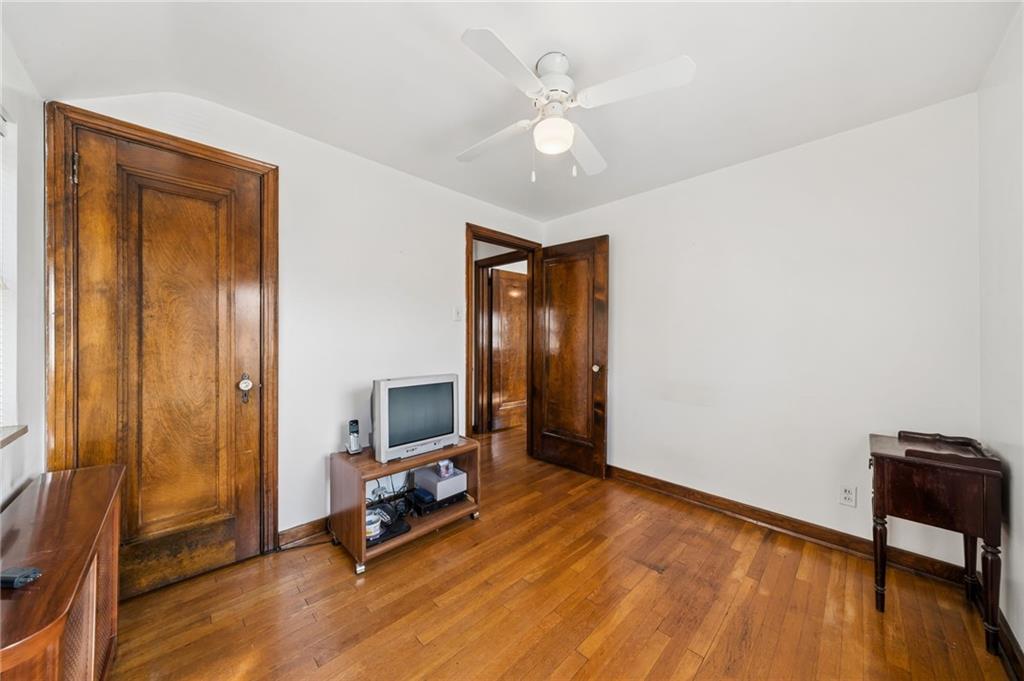 317 Raymond Street Pittsburgh, PA 15218 - Photo 24 of 36 a view of a room with gym equipment