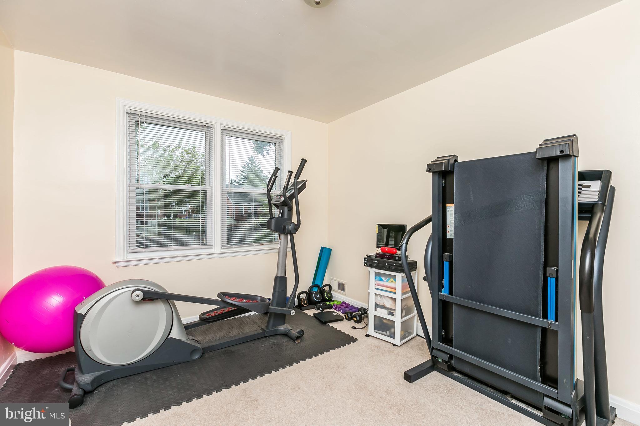146 Cherrydell Road Baltimore, MD 21228 - Photo 15 of 19 Bedroom