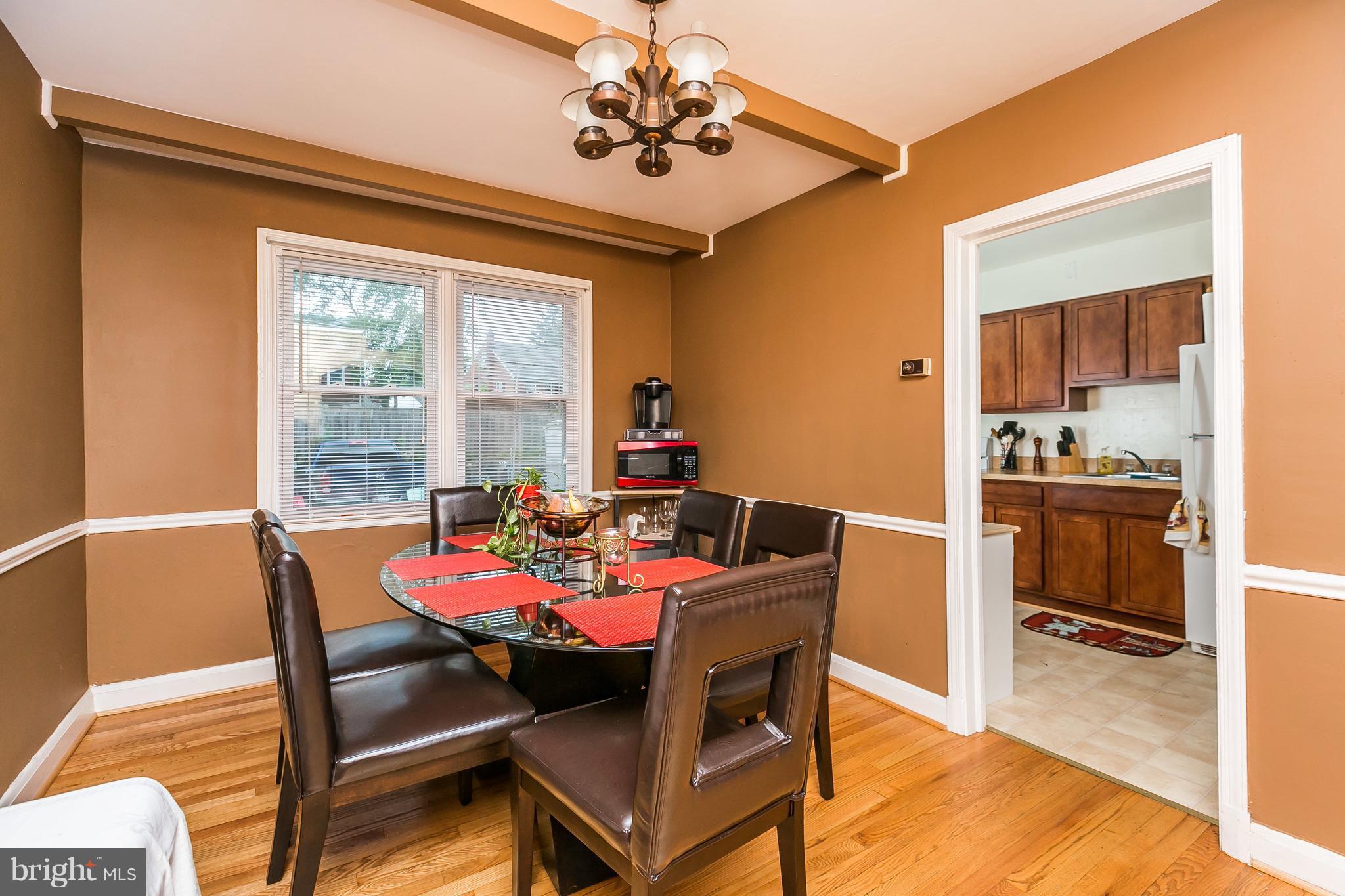 146 Cherrydell Road Baltimore, MD 21228 - Photo 7 of 19 Dining Room