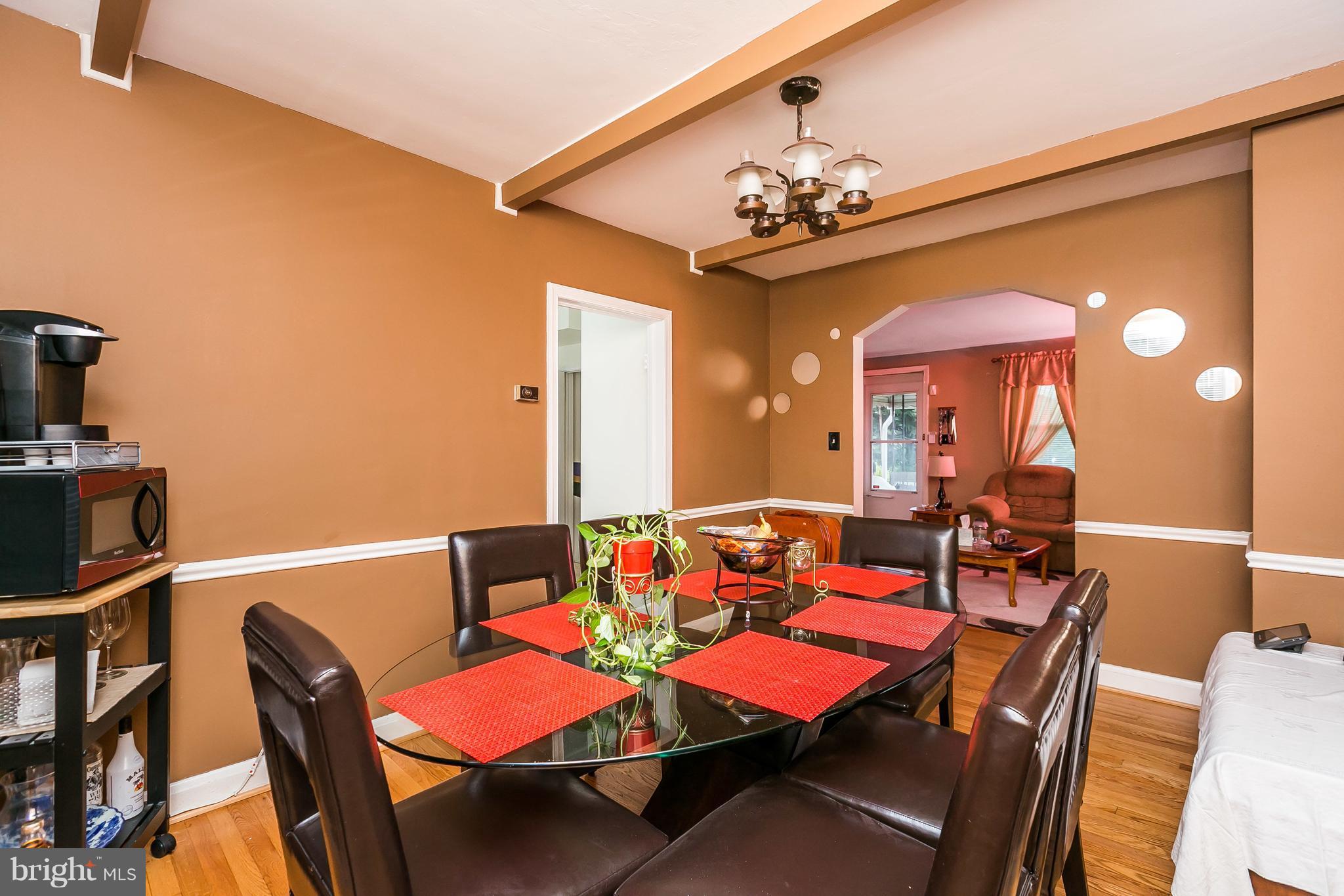 146 Cherrydell Road Baltimore, MD 21228 - Photo 8 of 19 Dining Room