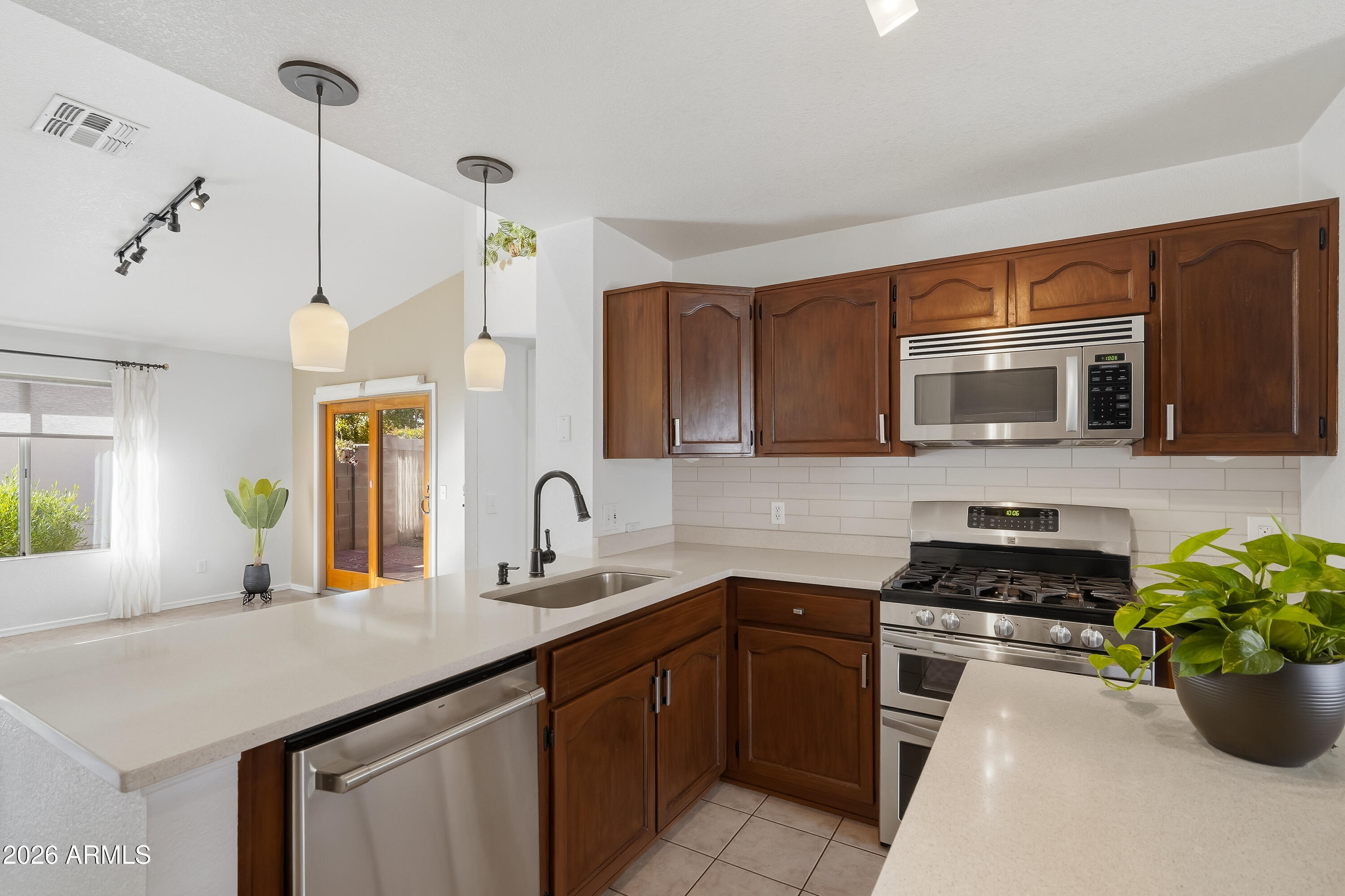 4762 Chaparral Loop Sierra Vista, AZ 85635 - Photo 10 of 30 2 Interiors-10