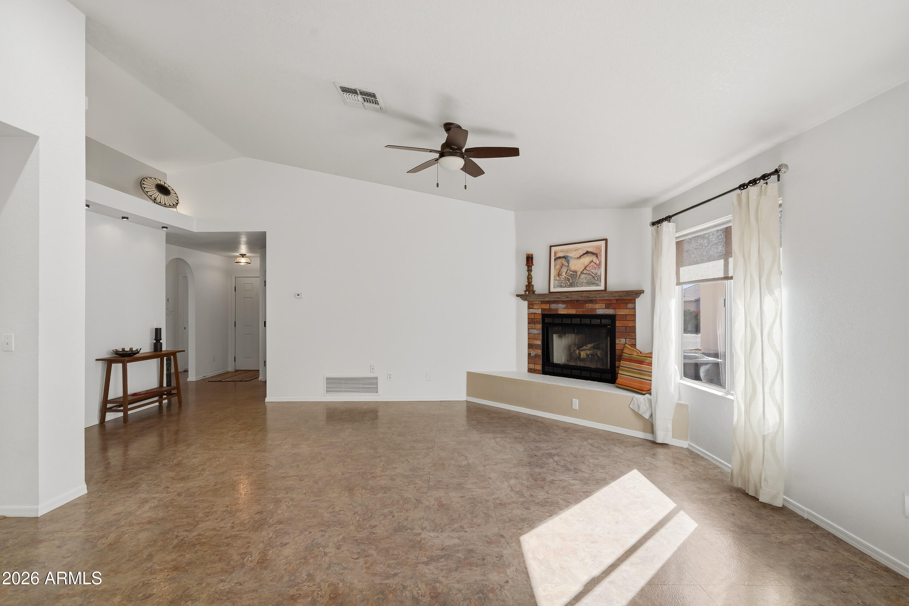 4762 Chaparral Loop Sierra Vista, AZ 85635 - Photo 7 of 30 2 Interiors-3