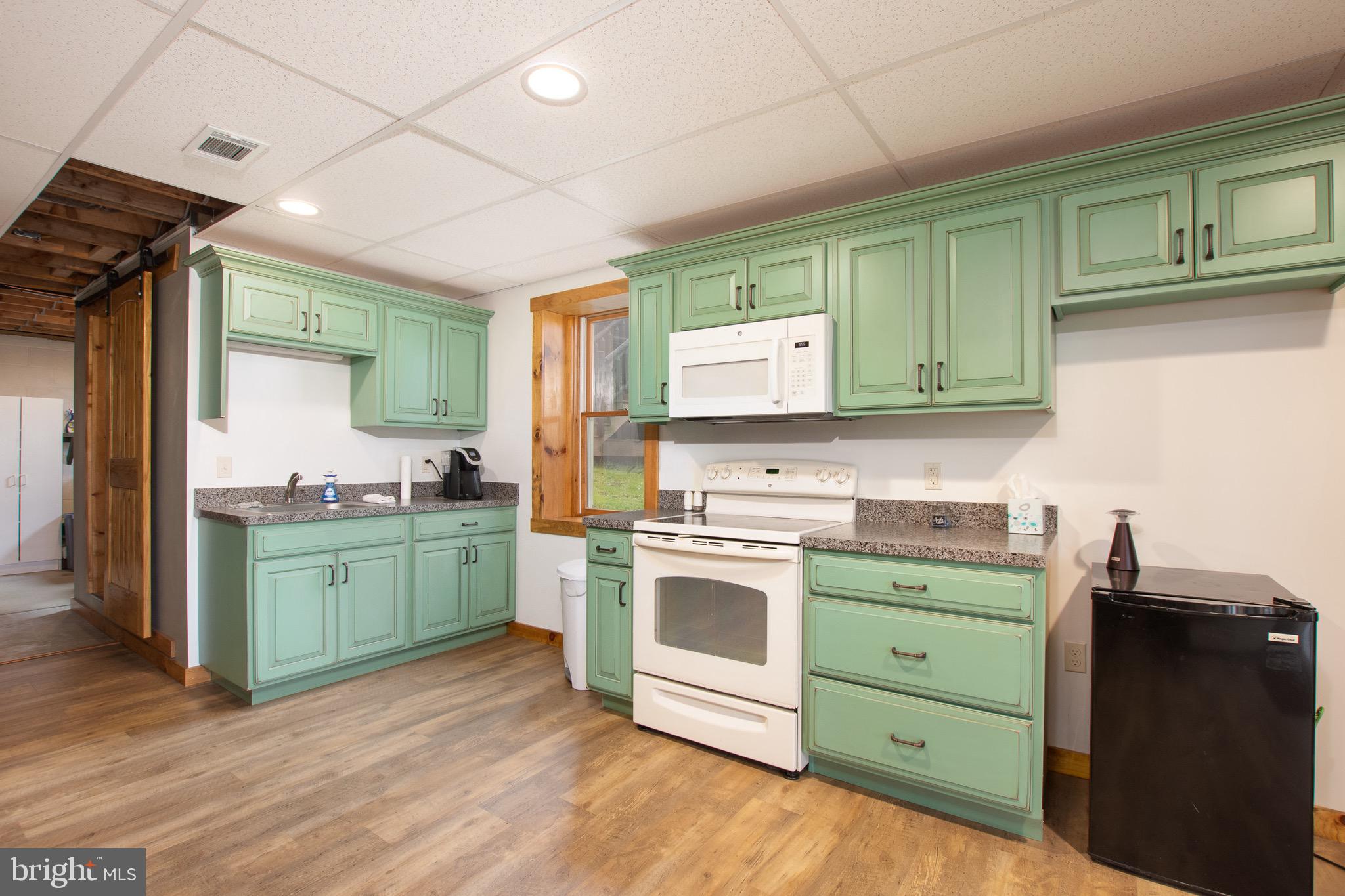 232 Wesley Road Quarryville, PA 17566 - Photo 46 of 69 2nd kitchen