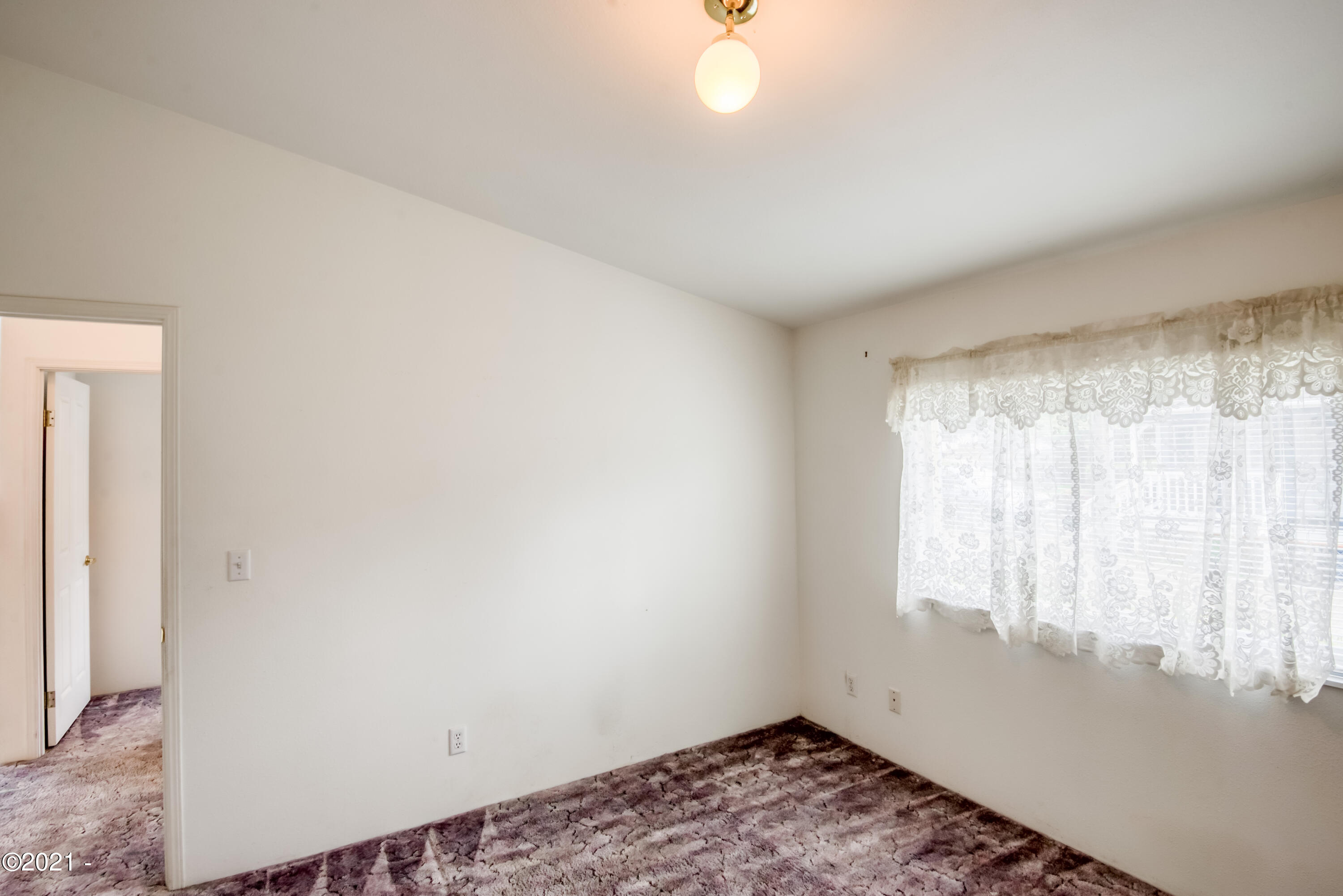 1211 Southeast River Road Toledo, OR 97391 - Photo 35 of 48 1211River114