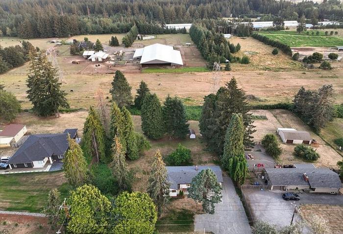 27111 Northeast 19th Street Camas, WA 98607 - Photo 13 of 23