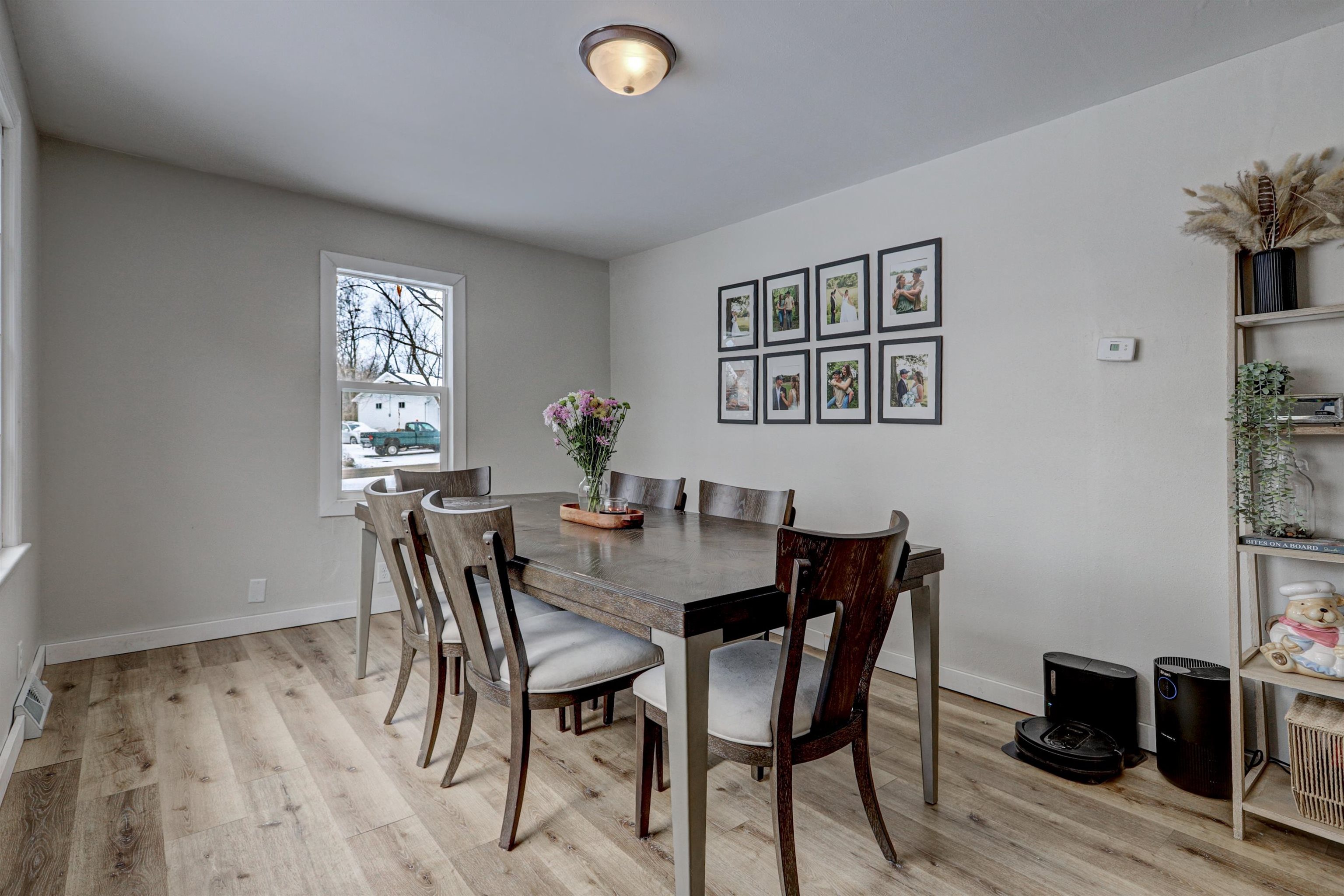 E8560 Court Street New London, WI 54961 - Photo 9 of 39