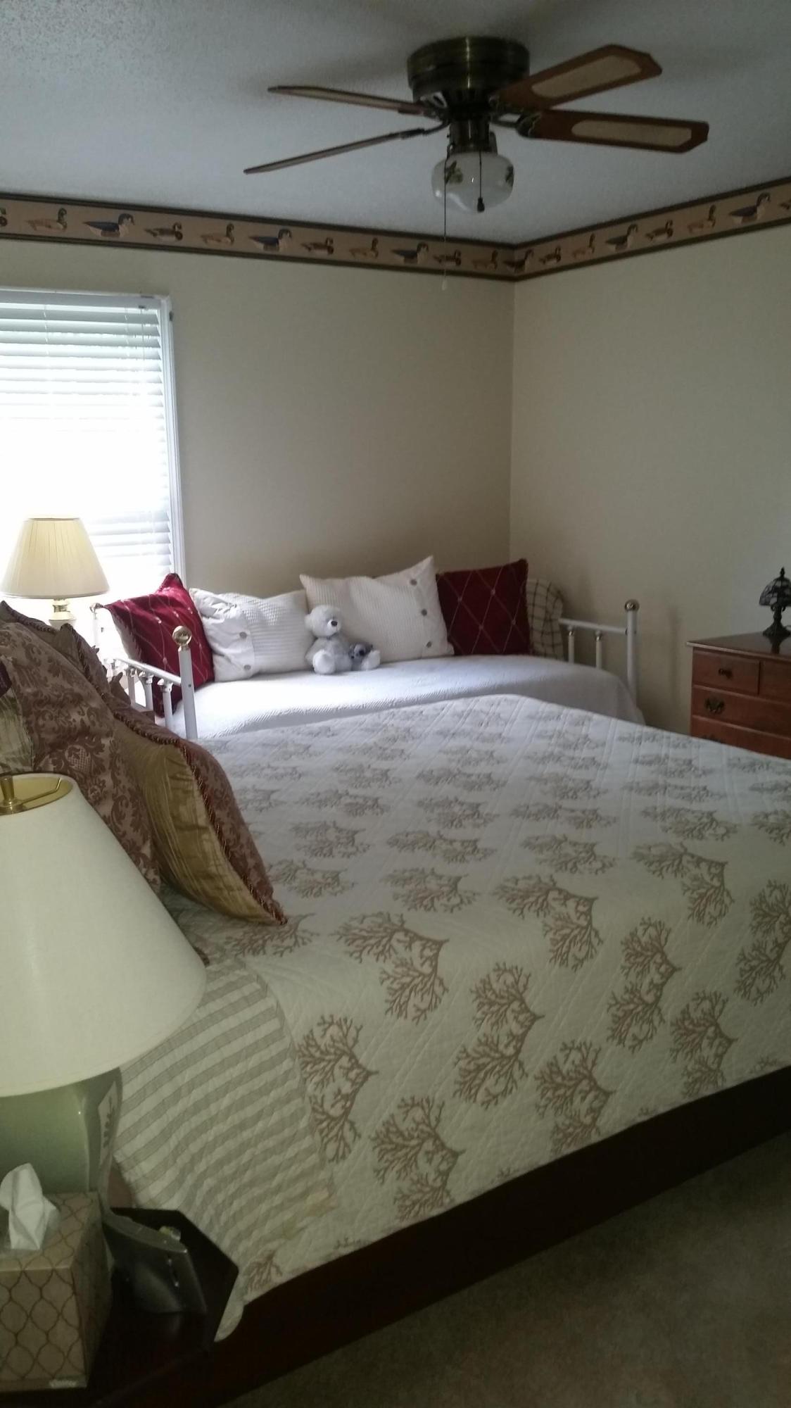 211 Jimbo Road Summerville, SC 29485 - Photo 14 of 24 SECOND BEDROOM
