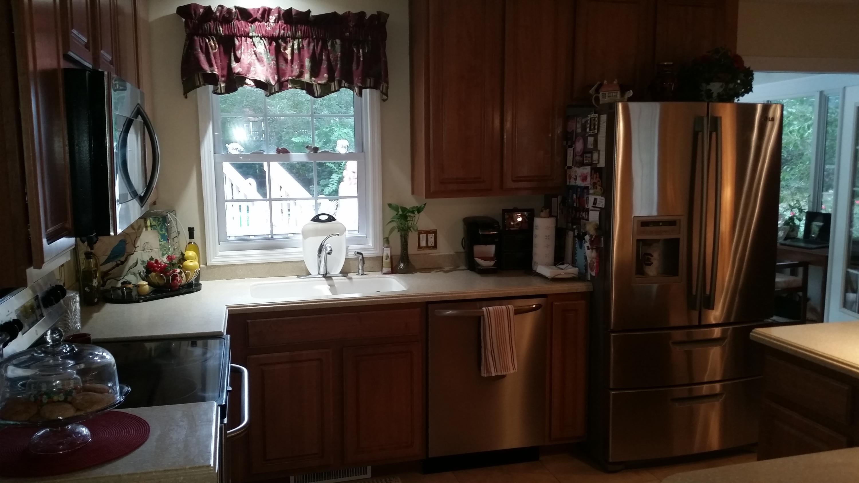 211 Jimbo Road Summerville, SC 29485 - Photo 9 of 24 KITCHEN