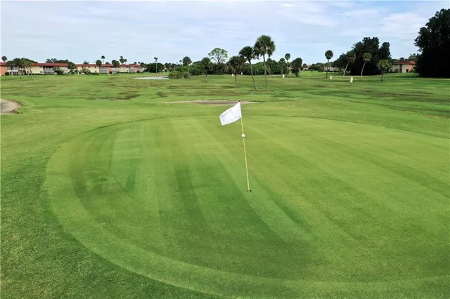 $2,000 | 53 Woodland Drive, Unit 105, Vero Beach, FL 32962