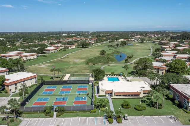 $2,000 | 53 Woodland Drive, Unit 105, Vero Beach, FL 32962