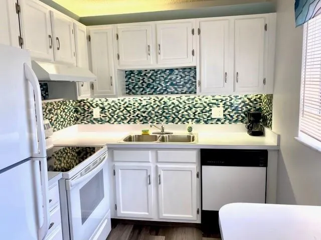 $2,000 | 53 Woodland Drive, Unit 105, Vero Beach, FL 32962