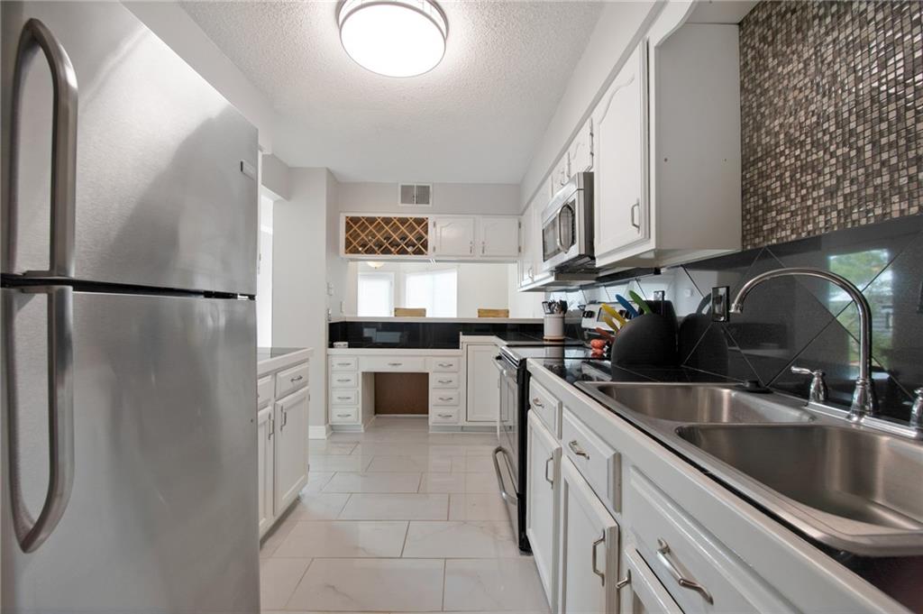 109 Tops L Drive, Unit 109 Mandeville, LA 70448 - Photo 11 of 24