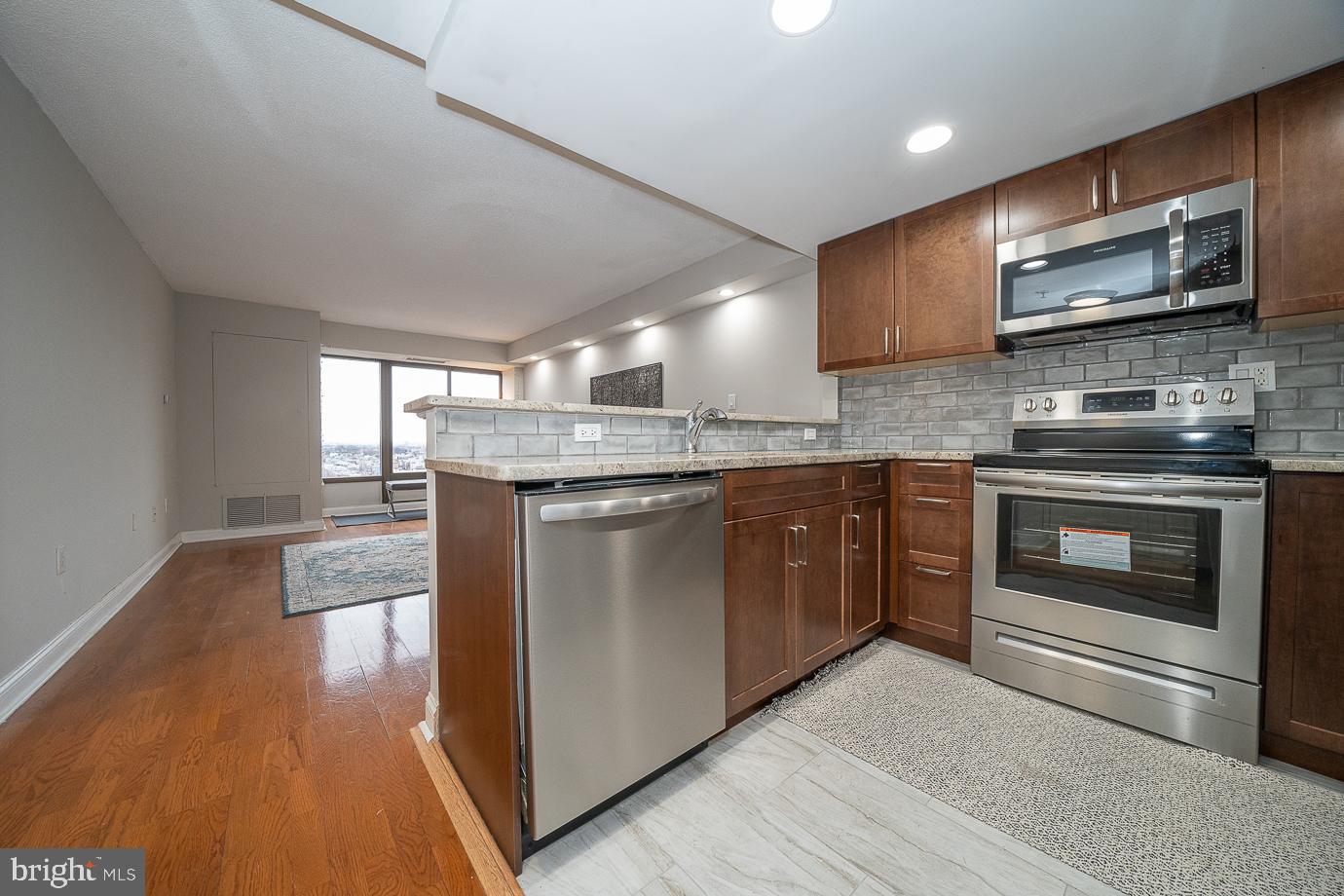 2001 Hamilton Street, Unit 1925 Philadelphia, PA 19130 - Photo 1 of 30