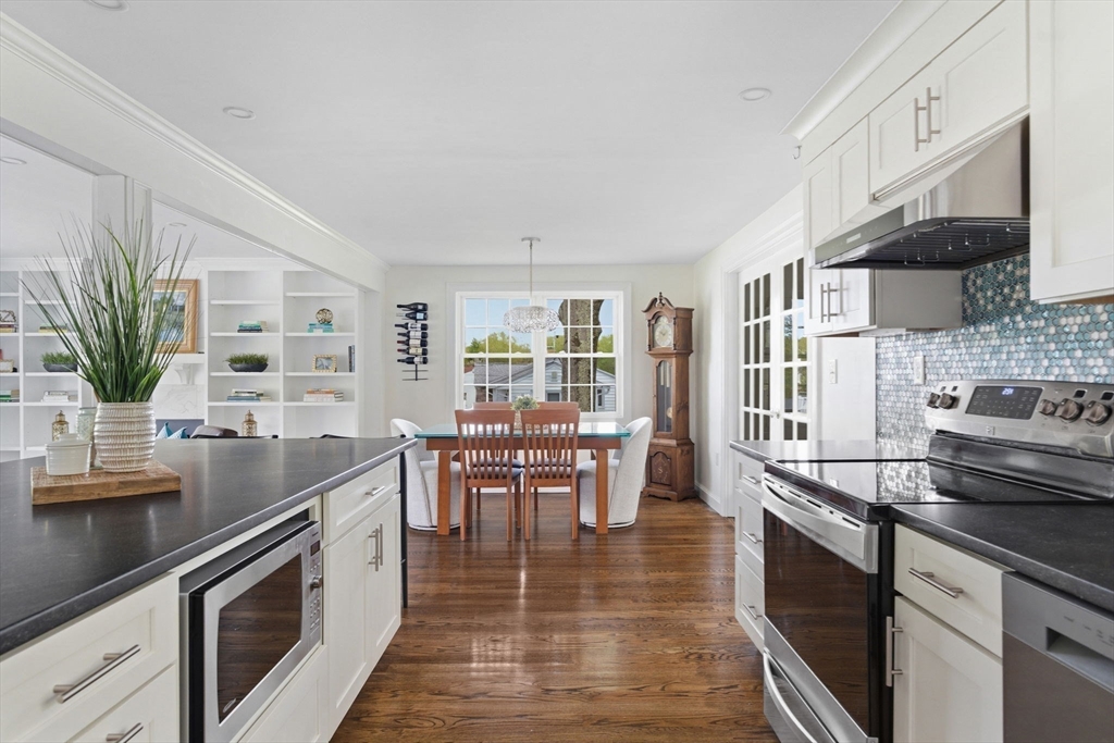 59 Amor Road Milton, MA 02186 - Photo 10 of 30