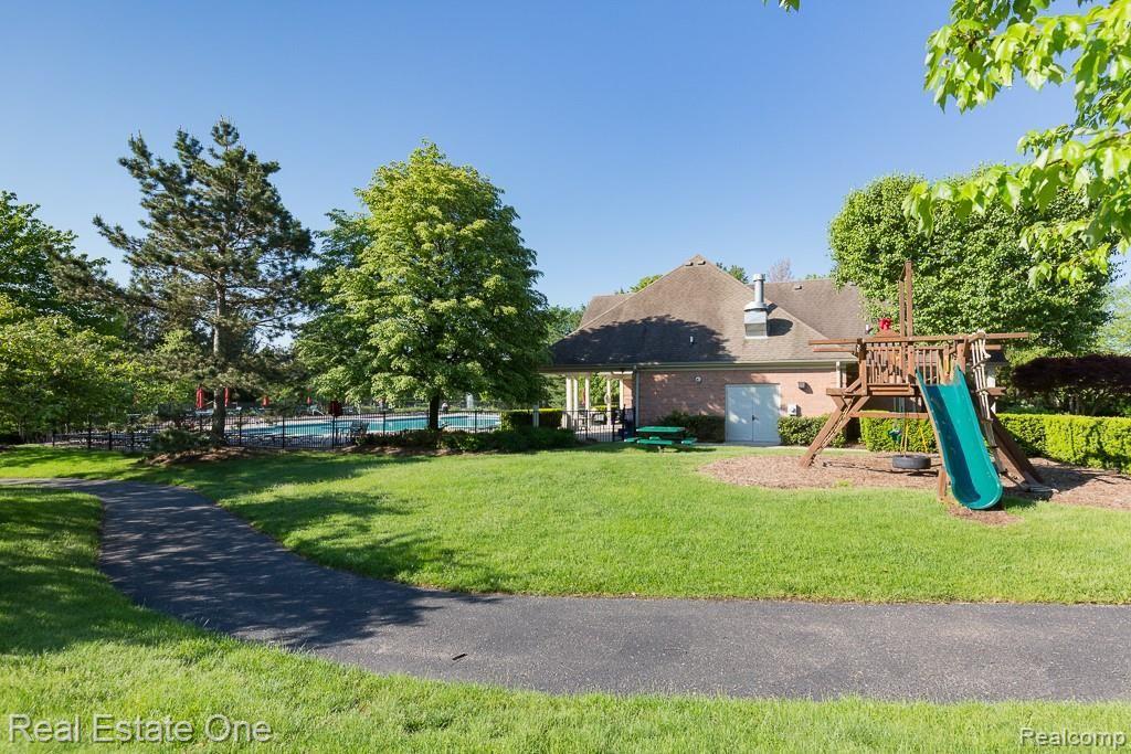 1406 Kentfield Drive Rochester, MI 48307 - Photo 49 of 52