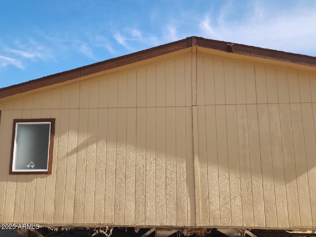 65623 Hall Street Salome, AZ 85348 - Photo 5 of 14 a small space with a window