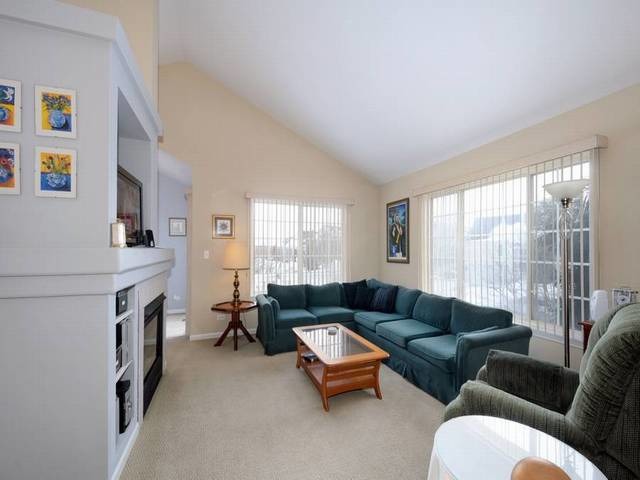 3458 Ravinia Circle Aurora, IL 60504 - Photo 2 of 16
