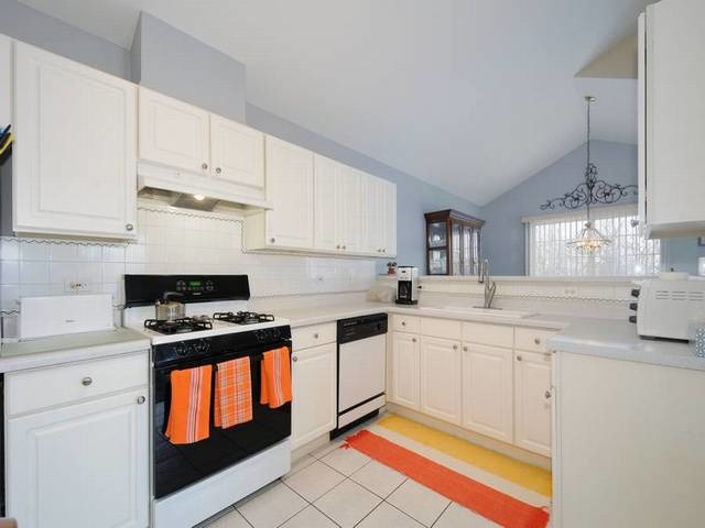 3458 Ravinia Circle Aurora, IL 60504 - Photo 5 of 16