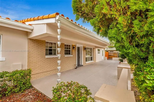 $11,000 | 1960 Coral Reef Drive, Lauderdale-by-the-Sea, FL 33062
