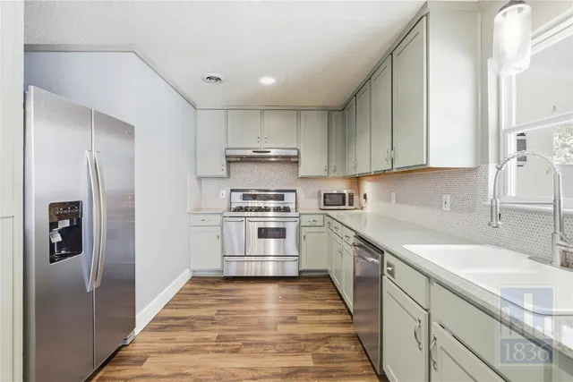 $3,300 | 6809 Columbia Drive, Austin, TX 78723