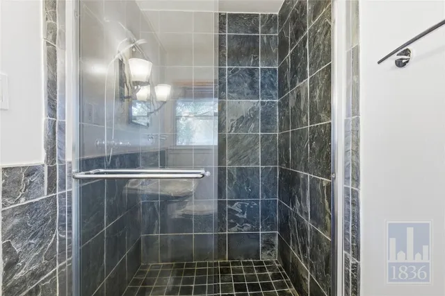 $3,300 | 6809 Columbia Drive, Austin, TX 78723