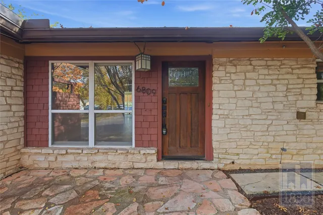 $3,300 | 6809 Columbia Drive, Austin, TX 78723
