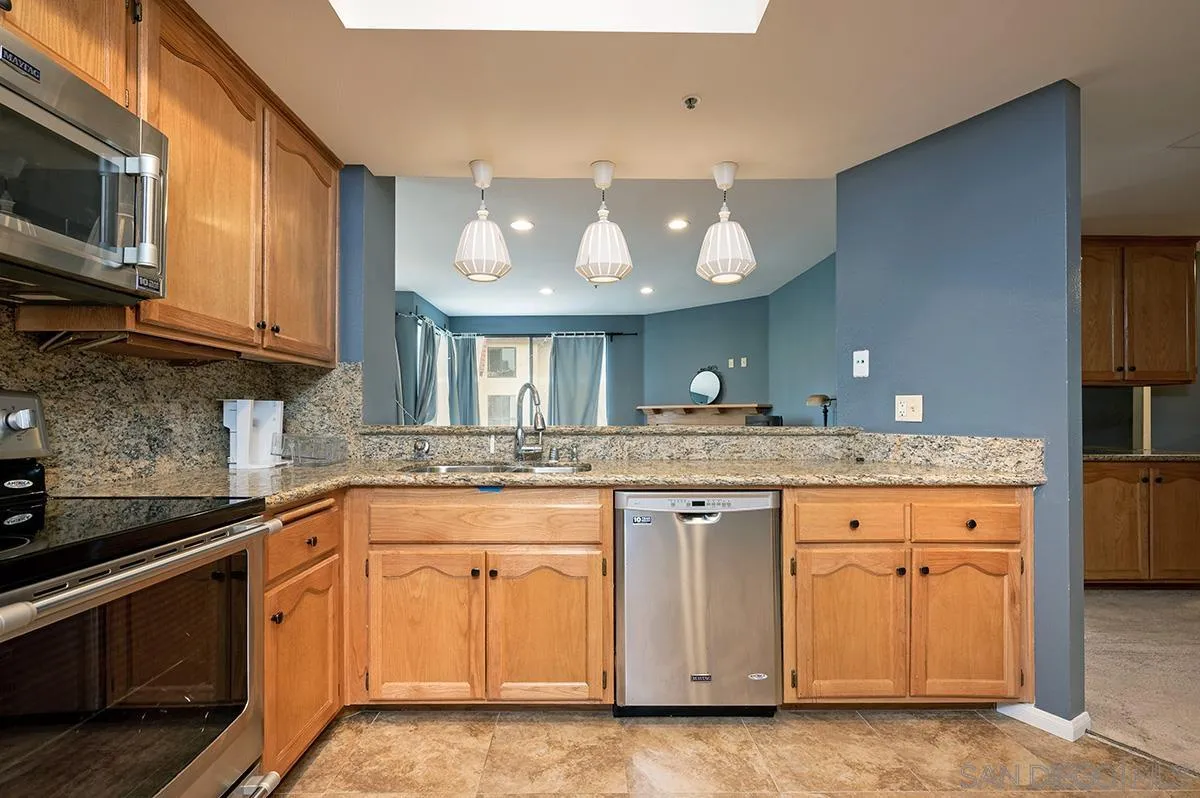 5895 Friars Road, Unit 5302 San Diego, CA 92110 - Photo 12 of 39