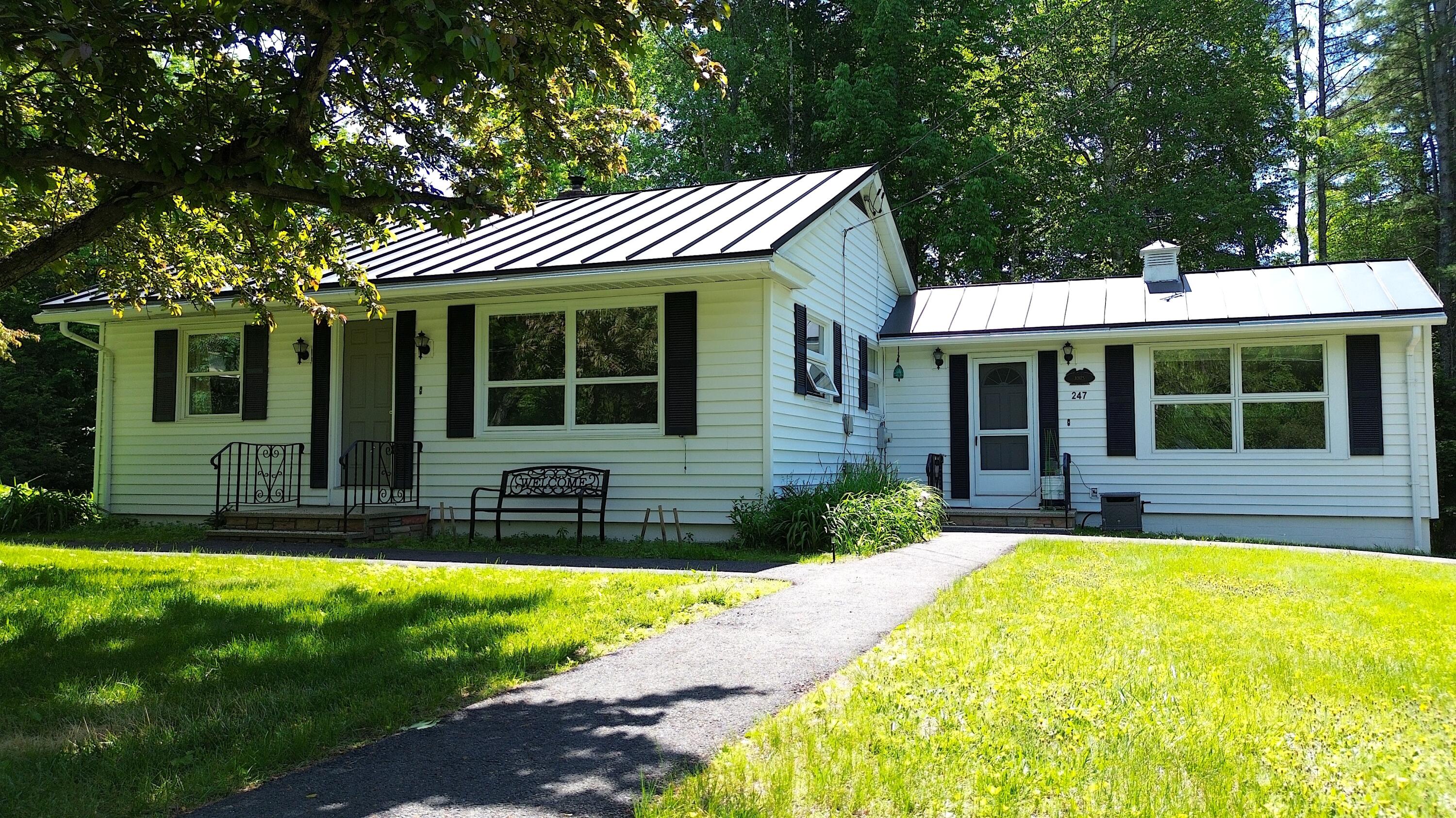 247 Perham Street Farmington, ME 04938 - Photo 1 of 33 Front (Best)