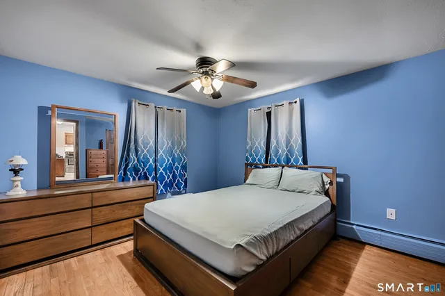 $299,000 | 204 Hickory Circle, Middletown, CT 06457