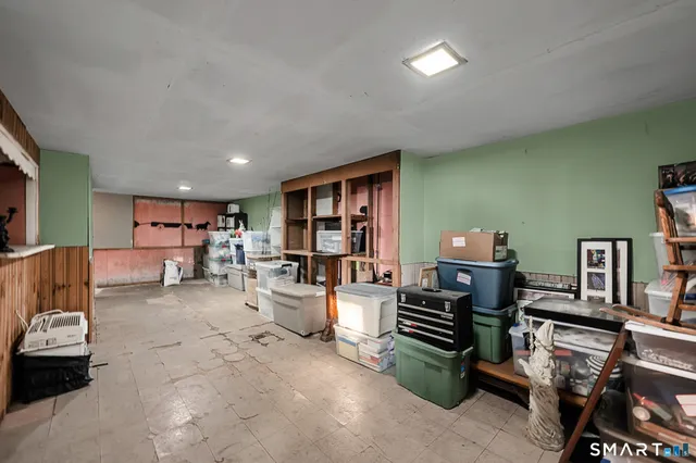 $299,000 | 204 Hickory Circle, Middletown, CT 06457