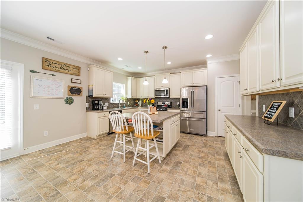 5377 Holbein Gate Road Walkertown, NC 27051 - Photo 9 of 38 Gallery Image 9