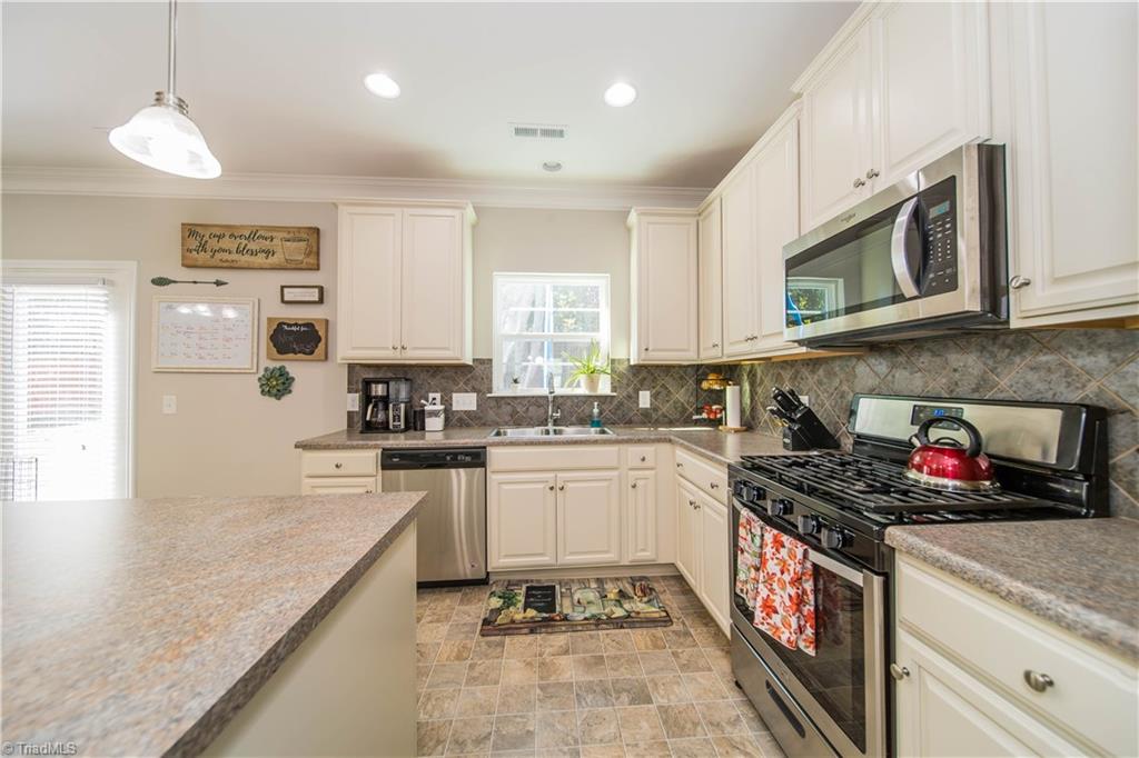 5377 Holbein Gate Road Walkertown, NC 27051 - Photo 10 of 38 Gallery Image 10