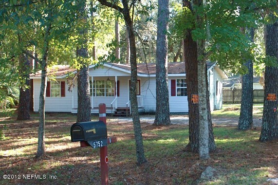 5752 Ovella Road Jacksonville, FL 32244 - Photo 1 of 7 Front